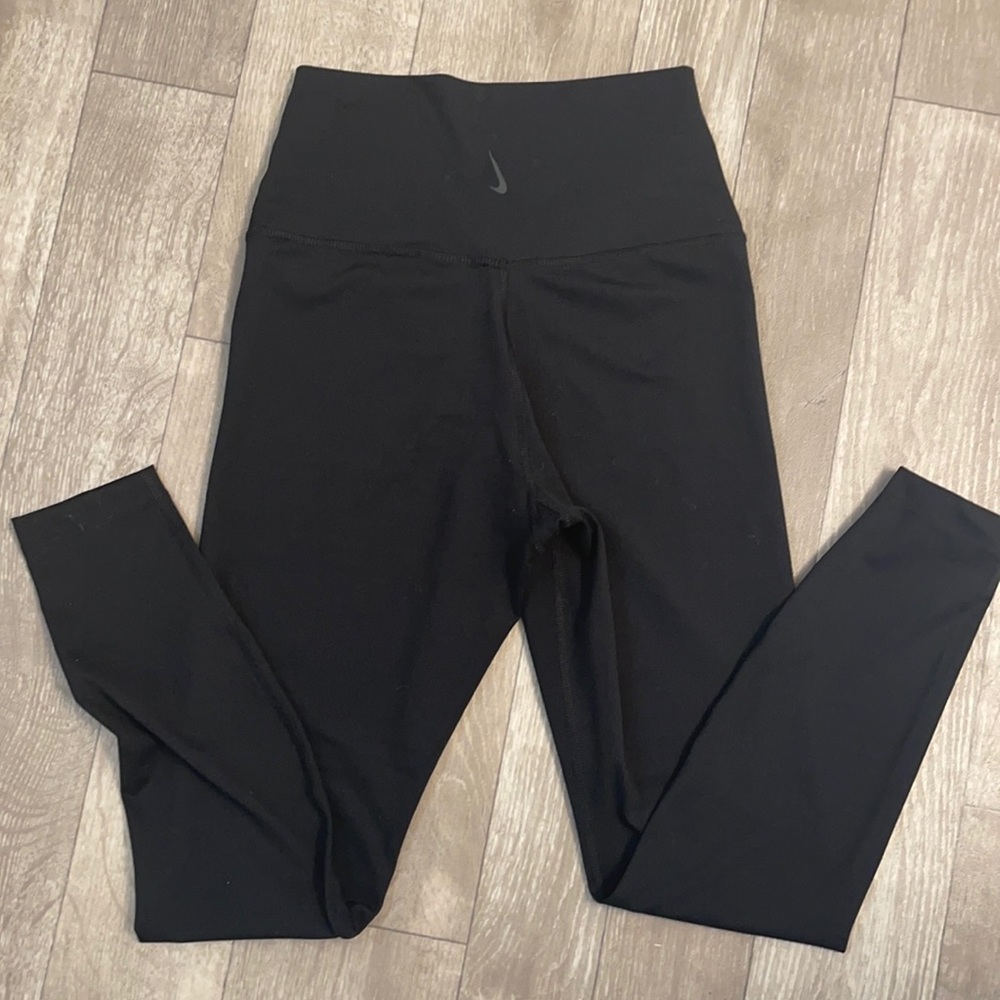 NIKE- All Black Gym Leggings